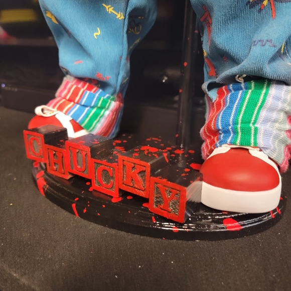 Custom chucky stand ONLY NO DOLL - Picture 3 of 3